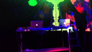 Com Truise-Slow Peels (Live at the Korova in San Antonio,TX)