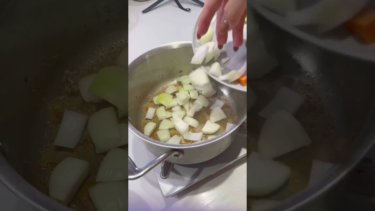 Turkey Gravy but w/o the Turkey pan drippings! 🦃 #gravy #thanksgiving #recipe #turkey #bentonoods