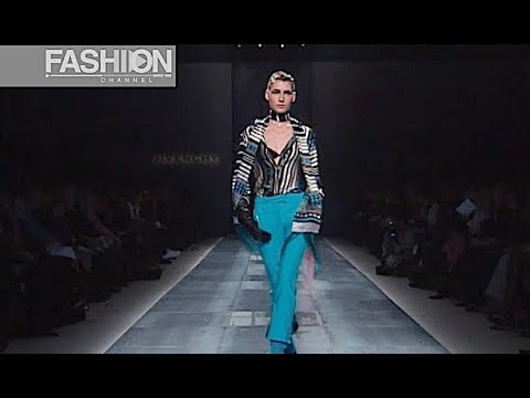 GIVENCHY Fall 2003 2004 Paris - Fashion Channel