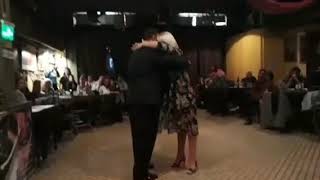 Video thumbnail for Yanina Erramouspe y Leo Ortiz, "Una fija" Carlos Di Sarli