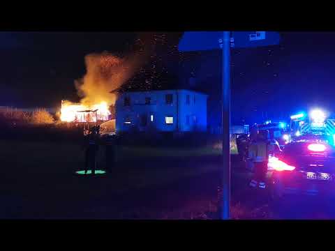 Wiesloch - Brand "Am Schwimmbad" - Holz-Schuppen brennt nieder 05.01.22