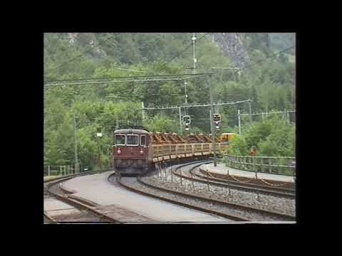 BLS - Stazione di BLAUSEE MITHOLZ " Lötschberg Nordrampe  " -  Transiti e manovre - Luglio 1996