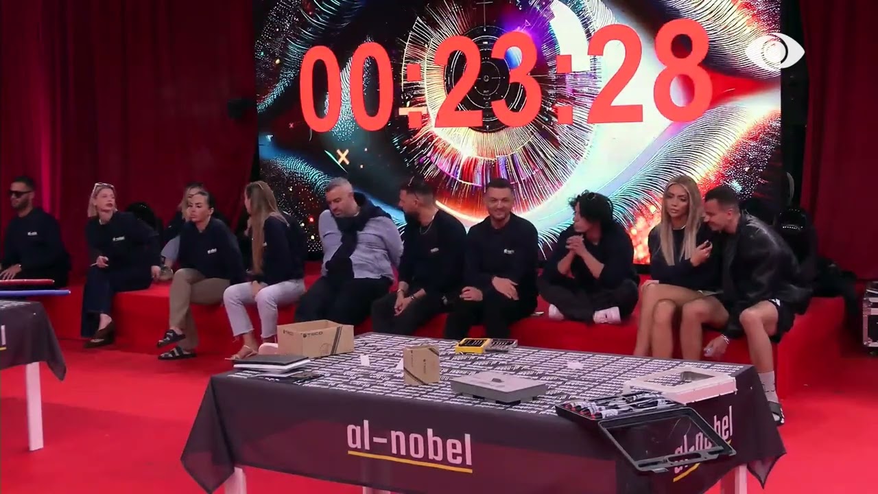 Kunata avash me vrimat/ Juela i drejtohet Gretës, Rogerti- Selinit: I the bastarde?