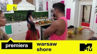 Warsaw Shore | Dzik zachwycony kształtami Czai
