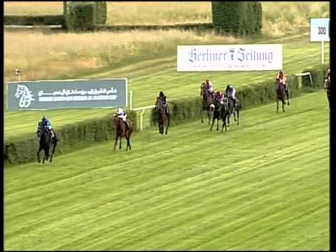 Hoppegarten, Preis der Spielbank Berlin, 10.6.2012 - Sieger: Maximool