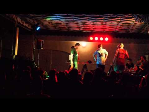 Tiago Tes a.k.a TesMc vs Cubillo [Batalla de gallos]