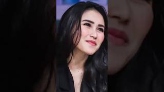 Download lagu pelantun lagu alamat palsu ayu Ting Ting naik daun #ayutingting #dangdut #shorts #short mp3