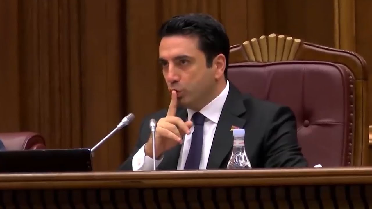 Երեք մեքենայից մեկը աշխատակազմի ղեկավարինն է