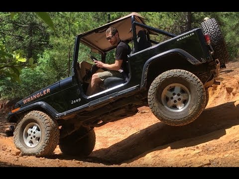 Jeep TJ vs. Jeep YJ vs. Jeep XJ Flexed out on Twister BMRA 2018 Ledge Drop Steep