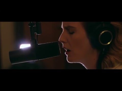 Charlotte Berg- Her Heart or Mine (Official Video)