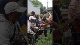 Download lagu AKSI PENGAMEN BAKSO PRESIDEN MALANG DENGAN MUSIK YANG UNIK mp3