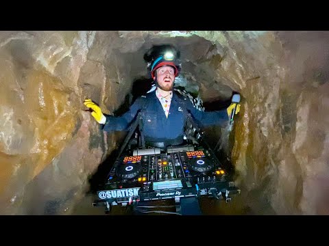 Extreme CAVE DJ set…