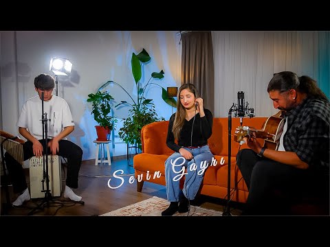 Hasret Üngür & Ferat Üngür & Murat Üngür - Sevin Gayrı (live)