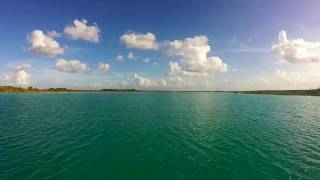 preview picture of video 'GoPro, Estromatolitos (Piedras Vivientes) en Laguna de Bacalar, Caribe Mexicano'