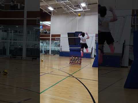 Training To Spike Against A Block