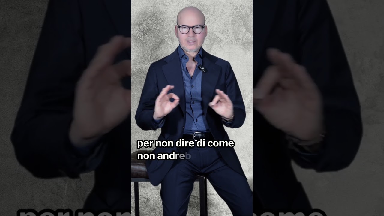 la camicia di un uomo. attenzione ai bottoni! #shirt #style #moda #fashion