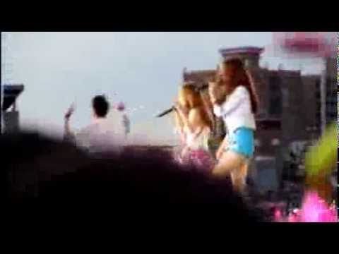120609 SMT in Taiwan - Jessica&Krystal - California girls