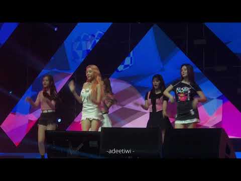 I'm So Hot - Momoland [190929] Super K-Pop Festival 2019