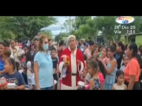 Niños de San Francisco Libre en Managua reciben juguetes y comida en una jornada navideña