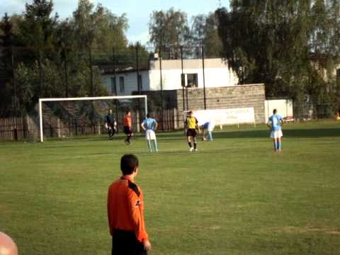 KS Czarni Piasek - Rzut karny w wykonaniu Mateusza Żemły