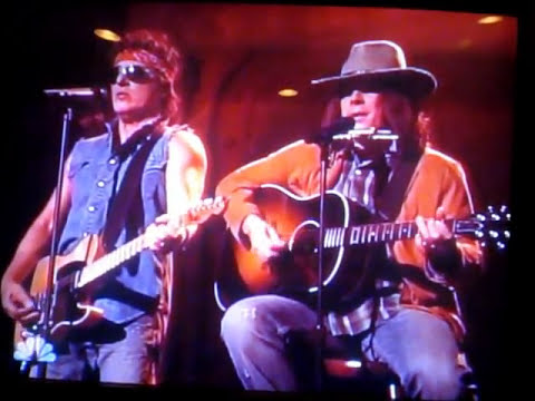 Bruce & Fallon hilarious duet "Sexy And I Know It"