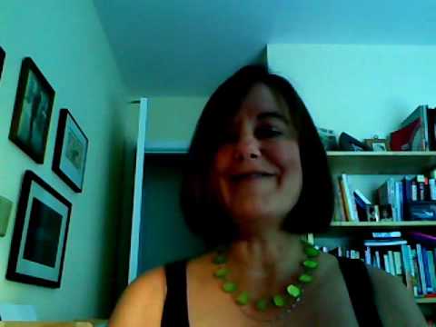 Right Hand Or Left Hand? Palmistry with Peggie 1