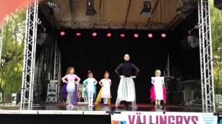 preview picture of video 'Vällingbys Dansstudio uppträder på Vällingby Dagarna 2013, Balett'