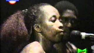 Johnny Clegg &amp; Savuka - Siyayilanda (Live in Italy - Shadow Man Tour, 1989) Videomusic
