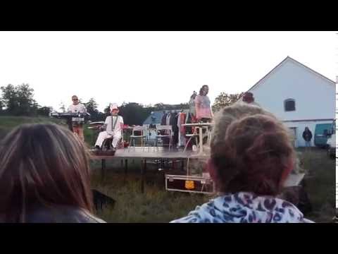 Partička Olomouc - open air - 7.6.2016 - 4. hra Párty