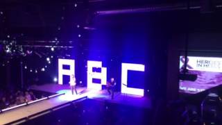 Trisha Yearwood sings Prizefighter at Maryland Farms YMCA ABC Heroes in Heels fashion show October