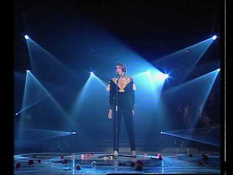 ÁNGELA CARRASCO "AHORA O NUNCA"