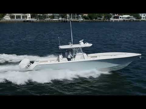 2022 SeaVee 390b Exterior — BoatList™ Auction Lot 3409