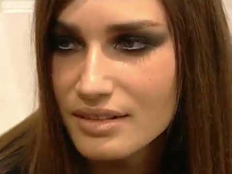 Versace Autumn/Winter 2003 ( Forgot to cover the VideoFashion Logo )