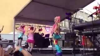 Kerli - Can&#39;t Control The Kids (Live at Saloon June Pride)