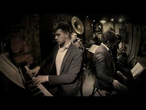 MOSCOW RAGTIME BAND – Rockin' Chair