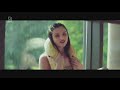 Snowwhite de python schittert in clips Ronnie Flex en Famke Louise