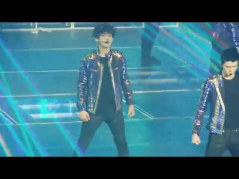 170225 EXO'RDIUM MANILA LIGHTSABER CHANYEOL