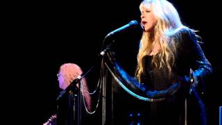 Stevie Nicks Performs &quot;Twilight&quot;-inspired &quot;Moonlight (A Vampire&#39;s Dream)&quot; @ The Wiltern
