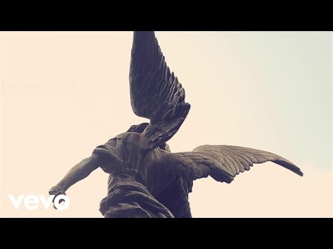 Tan Bionica - Víctimas (Lyric Video)