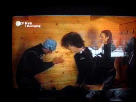 Norwegian Skijumpers Singing