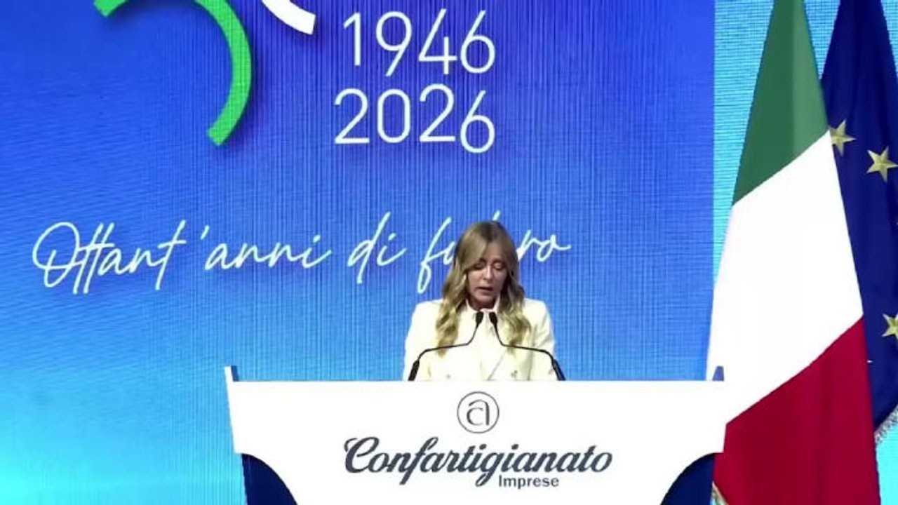 Standing ovation e platea in piedi al termine intervento di Meloni all'Assemblea di Confartigianato