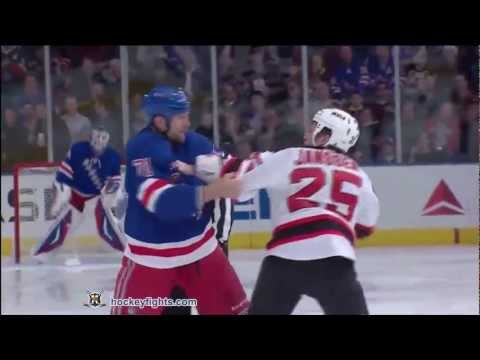 Eric Boulton vs Brandon Prust