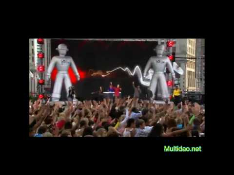 Chorégraphie record 20000 fans Flash mob - Black Eyed Peas I Gotta Feeling.