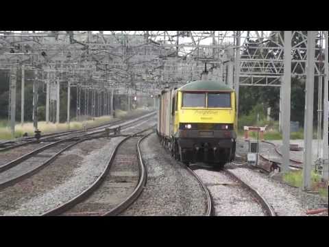 Freightliner Class 90 90045 - Rugeley Trent Valley - Wednesday 13th July 2011