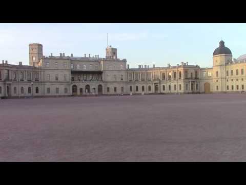 Hatsinan Katariinan palatsi 220 vuotta