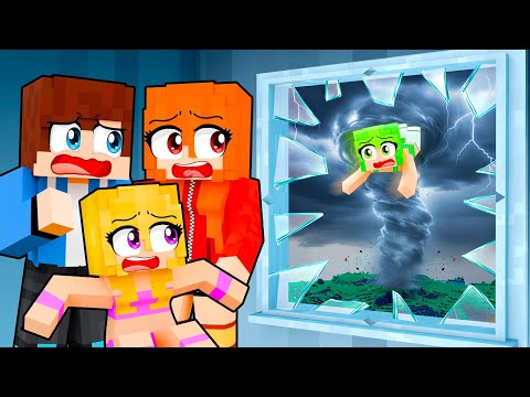 Mia ZOSTAJE WCIĄGNIĘTA PRZEZ WIELKIE TORNADO w Minecraft!