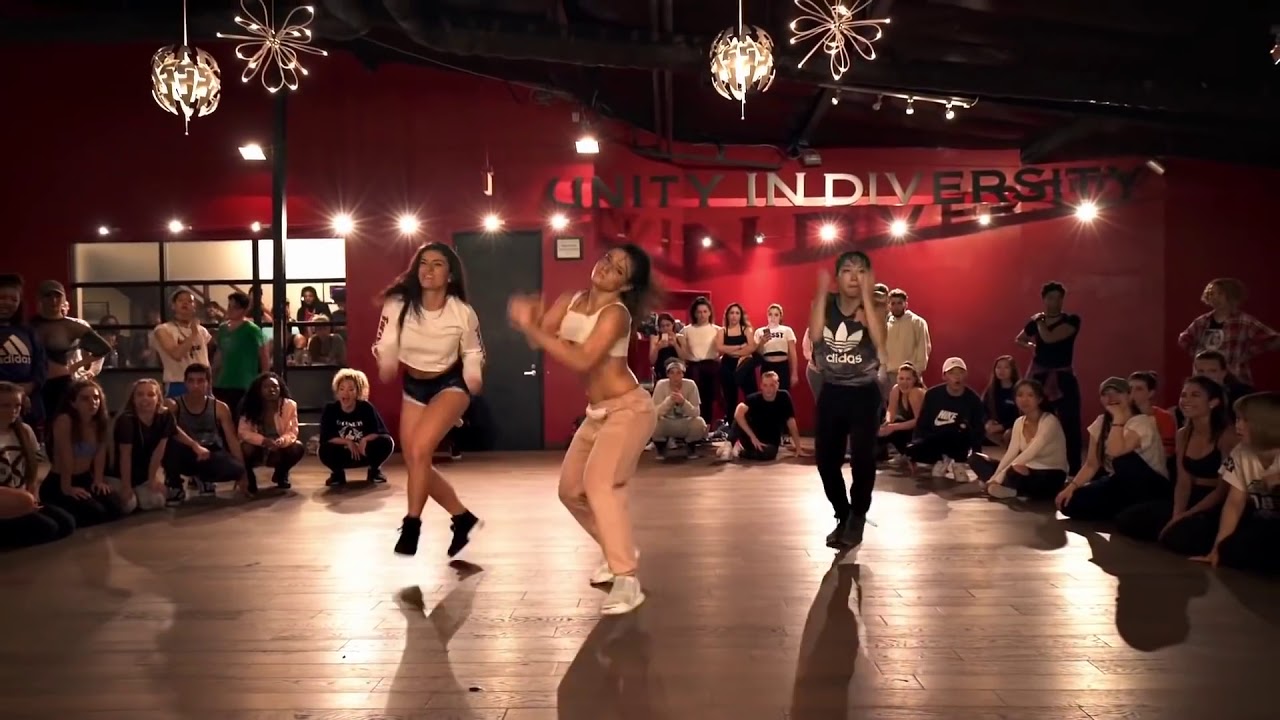 [MUST WATCH] Jade chynoweth - 50 cent just a lil bit