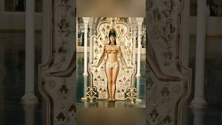 A Genius Queen 👑😱 #viralshort #movie #usrecap #film #recapp #movieclips #english #englishmovies