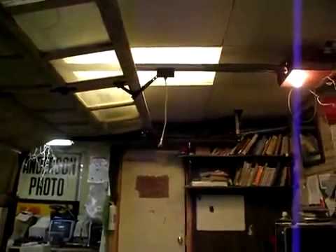 garage door opener 164