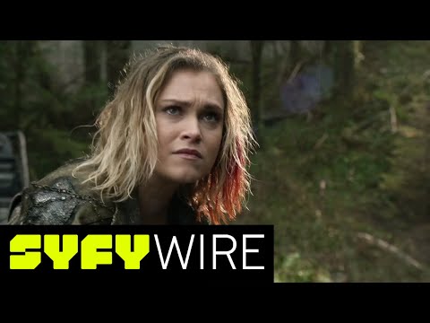 We Stumped The 100 Cast With This Question | San Diego Comic-Con 2017 | SYFY WIRE